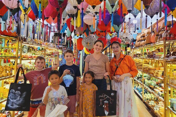 1-Hour Lantern Making Class in Hoi An - Group Size and Instruction: The Best-Day vs Busy-Day Reality