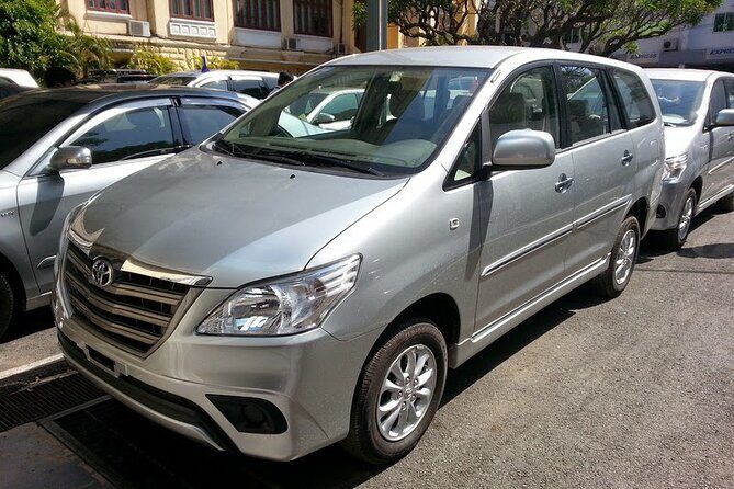 Airport Transfer (From Hotel in Hoi An to Da Nang Airport) 7 Seat Car - Using a 50-minute ride to time your Hoi An plans