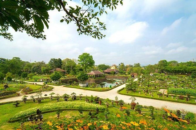 All must-see places Hue City, Hai Van Pass from Hoi An Group Tour - Thien Mu Pagoda: Hue’s iconic religious stop with a landmark tower