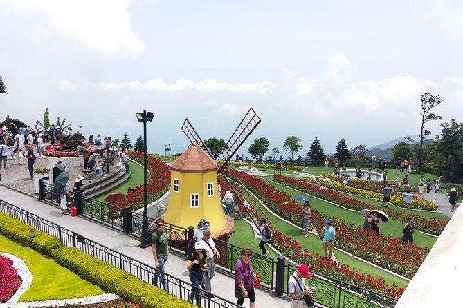 Ba Na Hills - Golden Bridge Group Tour - Group size and guide styles: what to expect from the human side