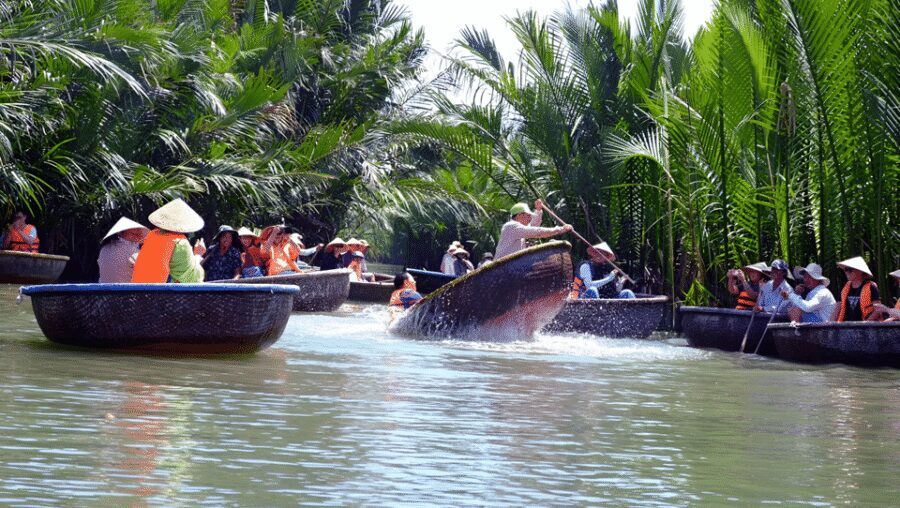 Cam Thanh: Coconut Basket Boat and Enjoy Free Coconut Ticket - Getting to the ticketing counter (and why this part matters)
