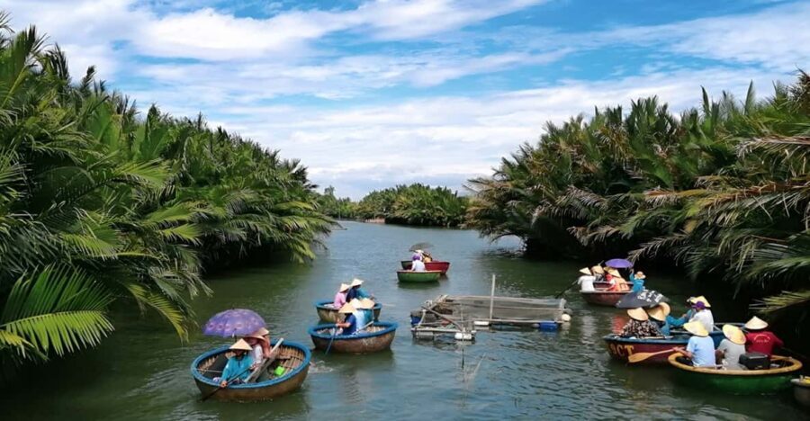 Cam Thanh: Coconut Basket Boat and Enjoy Free Coconut Ticket - The free coconut drink ticket: the small detail that helps