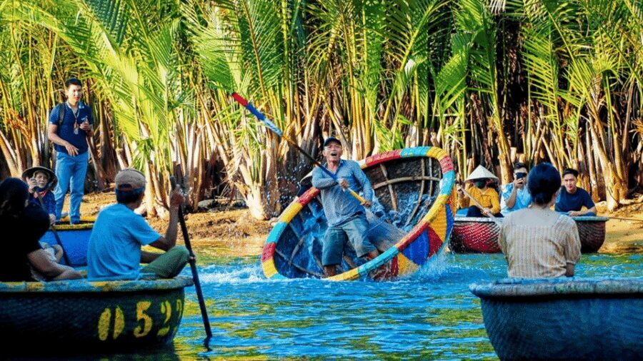 Cam Thanh: Coconut Basket Boat and Enjoy Free Coconut Ticket - Language and comfort: what to expect from the instructor