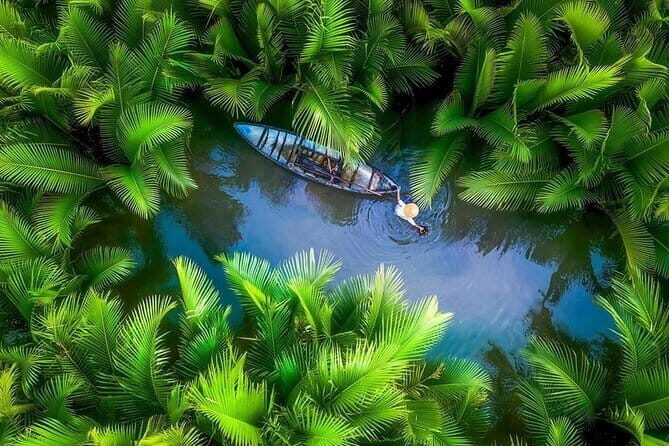 Cam Thanh Coconut Village & Lantern Making Eco Tour in Hoi An - Getting there: hotel pickup and the road-to-water transition