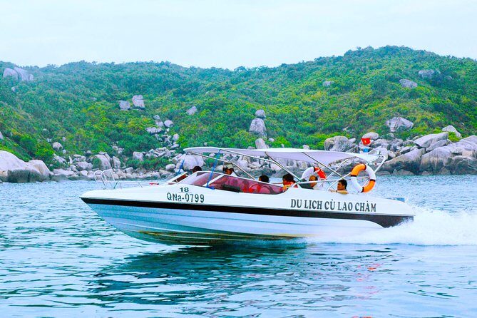 Cham Island Day Tour & Snorkeling from Hoi An with Group tour - Crowd Reality at Cua Dai Port (and How to Handle It)