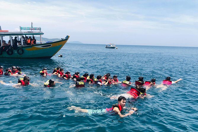 Cham Island Day Tour & Snorkeling from Hoi An with Group tour - Snorkeling at Huong Beach: 30 Minutes, Make It Count