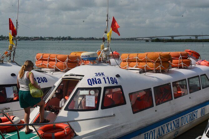 Cham Island Day Tour: Speed Boat, Lunch, Snorkeling & Beach - Speed boat to Cu Lao Cham: what that offshore ride gives you