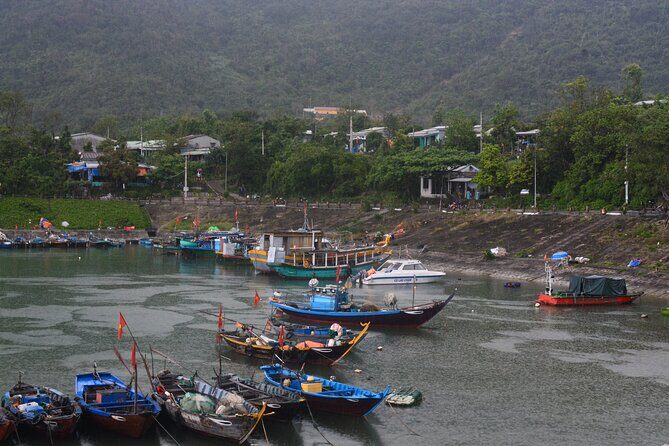 Cham Island Day Tour: Speed Boat, Lunch, Snorkeling & Beach - The lunch on the island: included, filling, and timed well