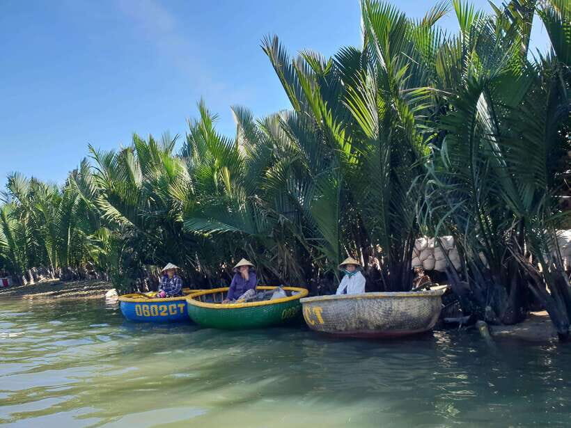 Coconut Basket Boat Ride and Floating Lantern Boat by Night - Làng Dừa Xanh Meeting Point: Finding the Place Without Stress