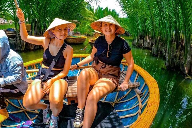 Cooking Class and Coconut Basket Boat Ride by Hangcoconut - The market stop: ingredients you actually recognize on your plate