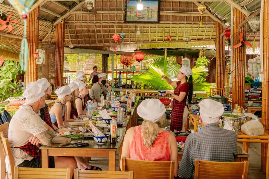COOKING CLASS & BASKET BOAT - A Bamboo Basket Boat Through Coconut Water: 40 Minutes That Moves at Human Speed