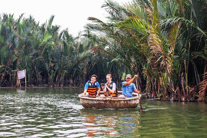 Cooking Class Hoi An:Local Market, Basket Boat, Fishing & Cooking - Welcome drink at the bamboo house restaurant: small reset before cooking