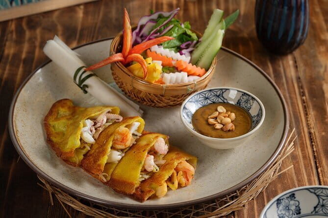 Cooking Class with Tra Que Eco Farm & Local Market Discovery - The Hoi An morning market: learn how to bargain and select better