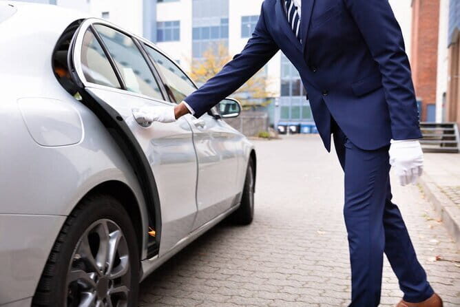 Da Nang Airport Arrival Or Departure By Private Car Transfers - Who this transfer fits best (and who should think twice)