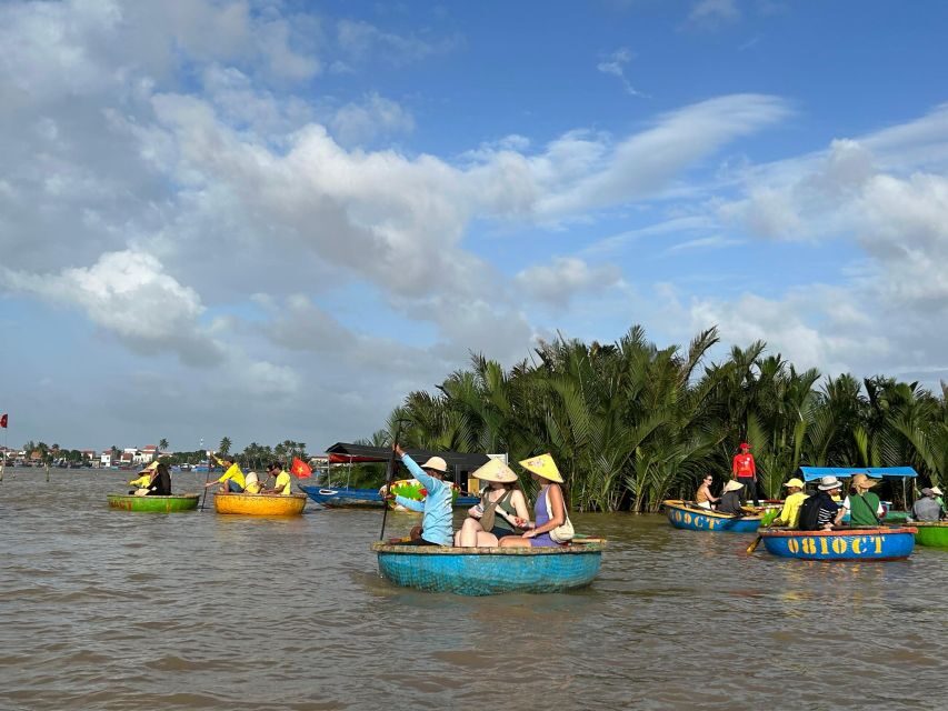 Da Nang: Basket Boat in Coconut Forest, Sunset & Hoi An Town - The basket boat dance, net throwing, and fishing demos up close