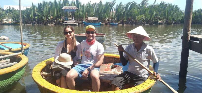 Da Nang: Cam Thanh Coconut Village and Hoi An Old Town Tour - Thu Bồn River sightseeing: a quick breath before the evening