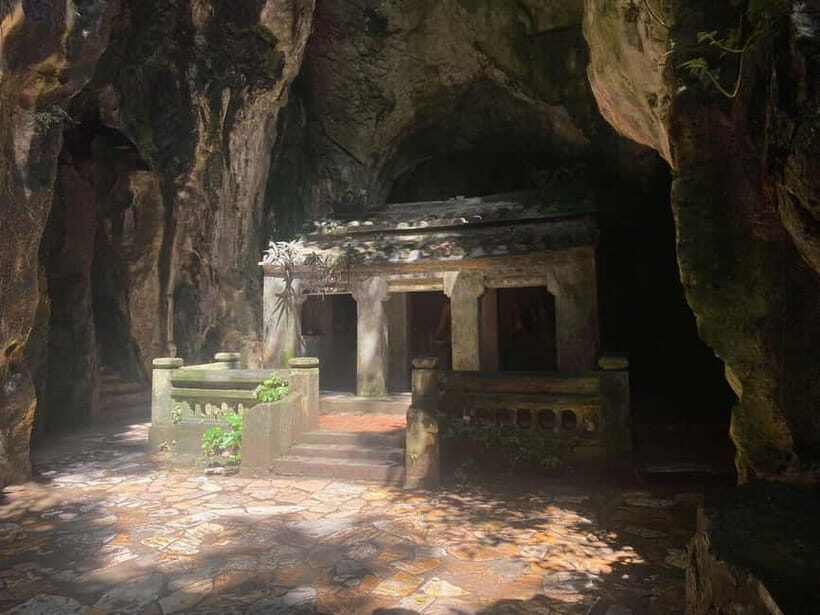 Da Nang/Hoian: Marble Mountain, Am Phu Cave, Monkey Mountain - Huyen Khong Cave and Cave Light: What to Notice Beyond the Main Entrance