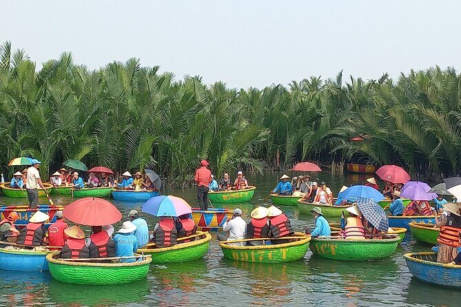 Discover Hoi An by Bamboo Basket and Lantern Boat - Why this basket-boat-and-lantern combo makes sense in Hoi An