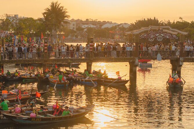 Discover Hoi An by Bamboo Basket and Lantern Boat - Receiving lanterns: the short ritual that sets the mood