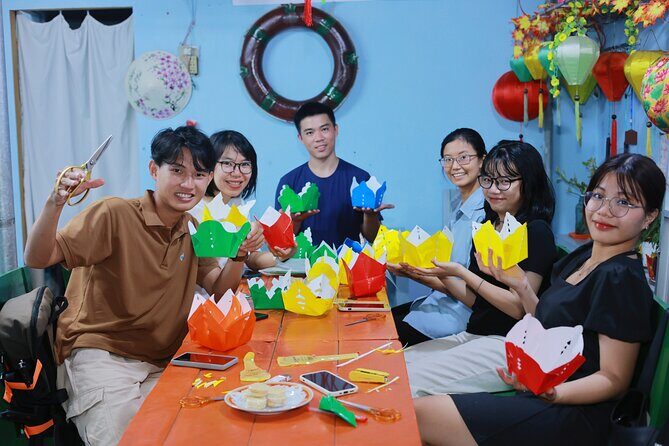 Discover Hoi An by Bamboo Basket and Lantern Boat - Guide impact: how names like Nhan, Anh, and Thuan change the experience