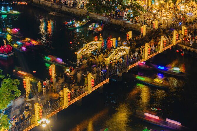 Discover Hoi An by Bamboo Basket and Lantern Boat - Timing, weather, and group size: how to avoid a frustrating night