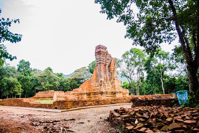 Early Morning My Son Sanctuary Trip w. Champa Food & Coffee - Getting There: Air-Conditioned Pickup, Then Buggy to the Temples