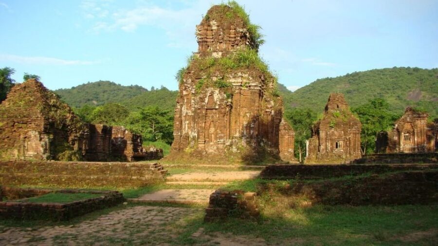 Early My Son Sanctuary Private Tour From Hoi An/Da Nang ! - The big temple and tower: 7th-century engineering with a human story
