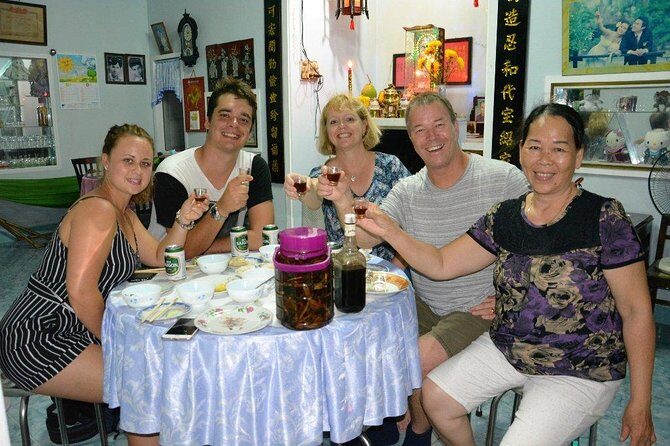 Experience Street Local Food Tour Hoi An - How the walk works: 3 hours, multiple stops, no guesswork