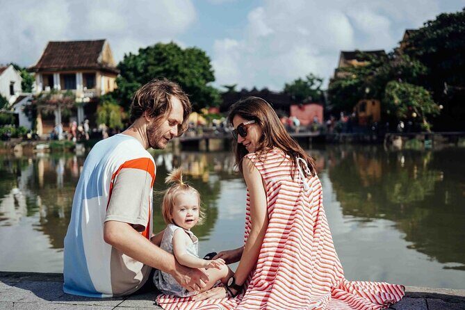 Family Photography Tour in Hoi An - Stop-by-Stop: Bridge Pagoda, Golden Alley, Bougainvillea, High-View Coffee
