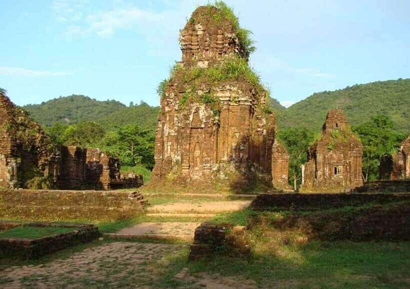 From Danang: Shuttle bus Danang- My Son - Hoi An - Danang - The full schedule and meet points you must nail