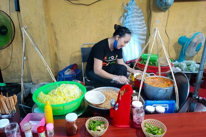 Hidden Gem of Hoi An Old Town-Local Food-Lantern Making-Tailoring - Stop 1: Walking the UNESCO lanes of Hoi An’s old town