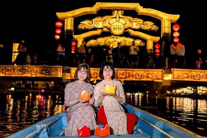 Hoai River Boat Trip by Night with Release Lantern - The Lantern Release Ritual: Luck, Peace, and a Moment You Can Actually Watch