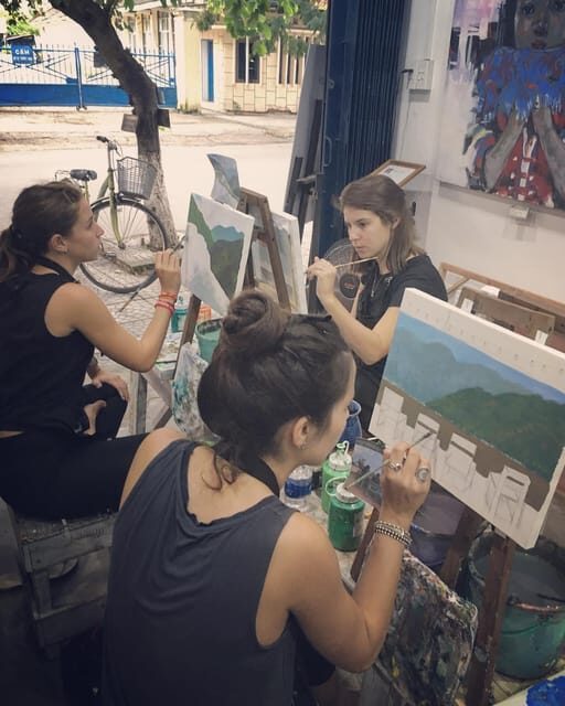 Hoi An: 2 Hours Painting Class with Local Artist in Oldtown - Choosing your subject: from simple motifs to your own photo