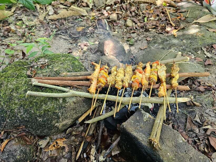 Hoi An: Amazing My Son Sanctuary and Mountain Trekking - The 5:30–5:45 Pickup and the One-Hour Van Ride