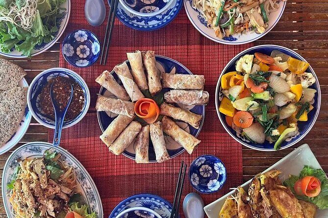 Hoi An Ancient Town - Night Market Street Food Tours By Night - Dinner and tastings: how the food part actually gets you to eat well