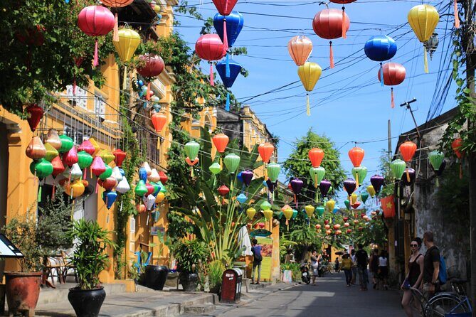 Hoi An Ancient Town - Night Market Street Food Tours By Night - Pickup, private group, and small-group comfort