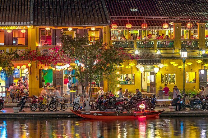 Hoi An Ancient Town - Night Market Street Food Walking Tours - Hoi An After Dark: Why a 6pm Night Walk Makes Sense