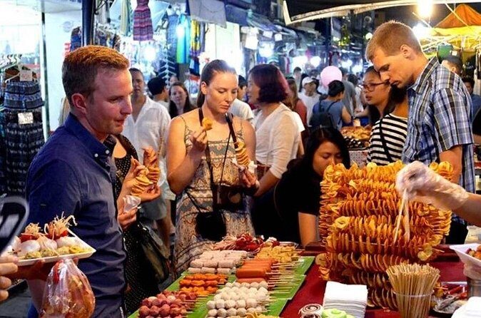 Hoi An Ancient Town - Night Market Street Food Walking Tours - The Ancient Town Walking Hour: Seeing the Sides Tourists Skip