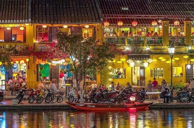 Hoi An Ancient Town - Night Market Street Food Walking Tours - Food Variety vs. Food Volume: The $45 Value Test
