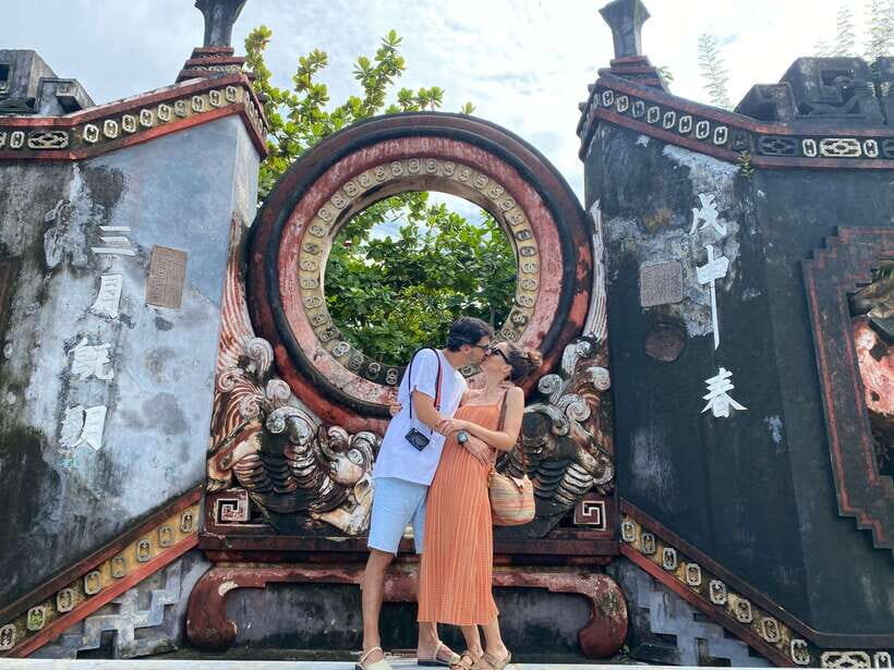 Hoi An Ancient Town - Walking Tour with Local Guide - Key reasons this Hoi An walk works