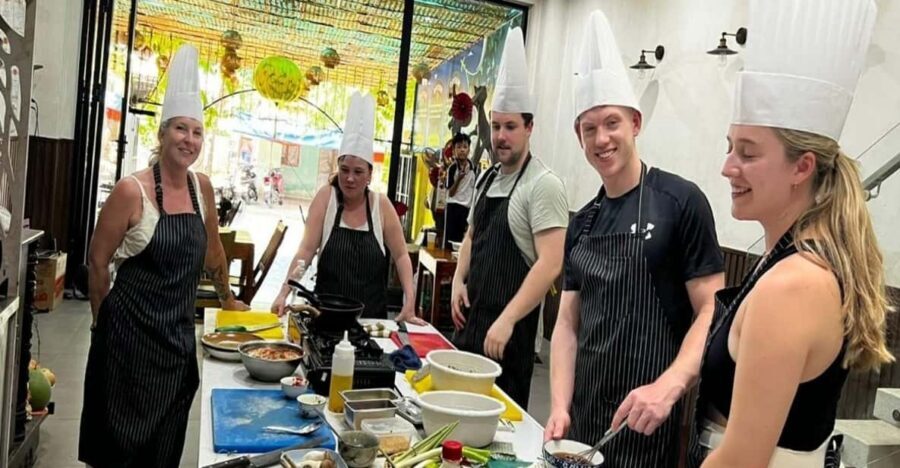 Hoi An Authentic Cooking Class with Pro Chef in Small group - Hotel Pickup and the Local Market Walk (Optional)
