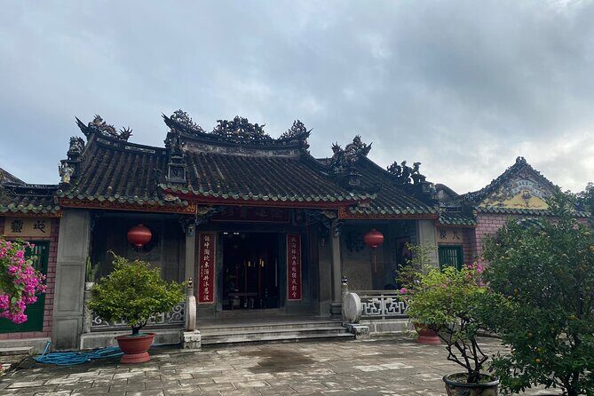 Hoi An Boat Ride and Release Lantern, Night Market Private Tour - FAQ