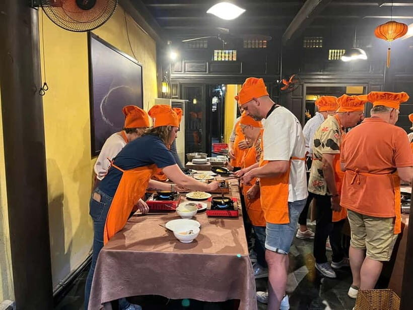 Hoi An: Cooking Class with Exploring Hoi An Market - Back to the Kitchen: Chef-Led Lessons in English