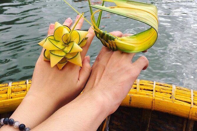 Hoi An: Cooking Class with Market, Lantern Making, Basket Boat - Lantern making at Phú Lành Travel: craft your way into Hoi An’s night vibe