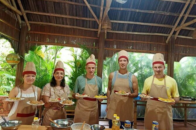 Hoi An Cooking Class with Market Visit - Who this tour suits best (and who might feel out of place)