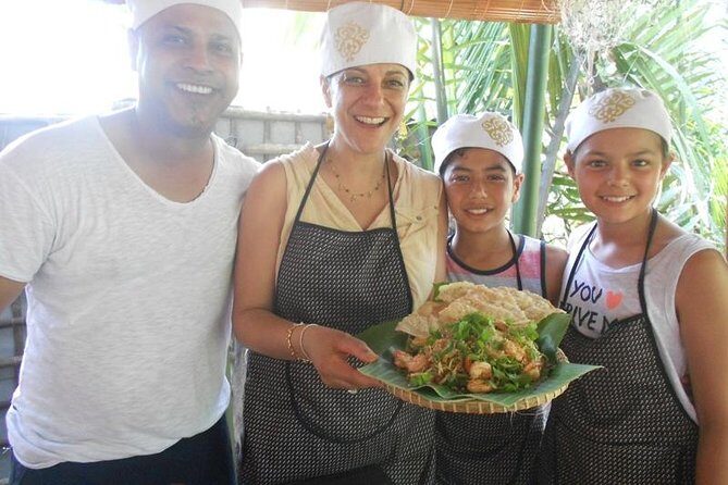 Hoi An Cooking Class(Market,BasketBoat Crabfishing&Cooking Class) - Pickup, Timing, and Group Size: How the Day Likely Flows