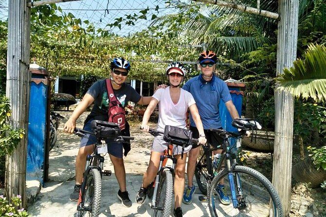 Hoi An Countryside By Bike - Getting started at Nhà Hàng Giếng Bá Lễ and rolling out with confidence