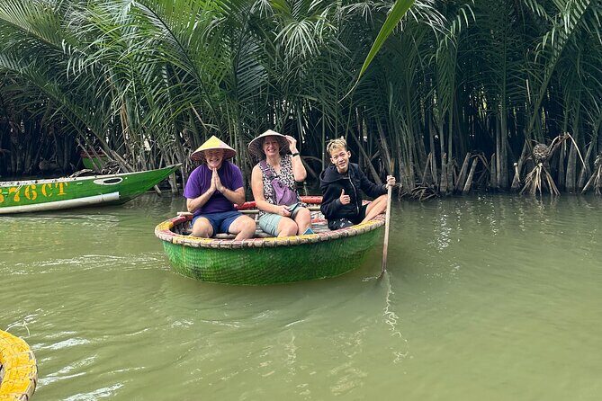 Hoi An countryside cycling Tour,Basket Boat-organic farming-lunch - Basket boat spinning: how this works in the coconut groves