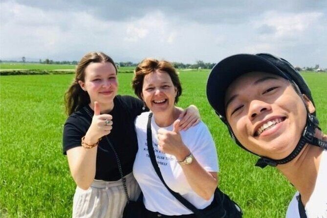 Hoi An Countryside PRIVATE TOUR - Highlights and Hidden Gems - Tra Que Vegetable Village: hands-on farming without the hard sell