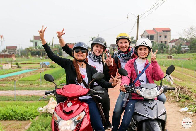 Hoi An Countryside Tour By Scooter With Lady Bikers - Stop 1: Tra Que Vegetable Village Gardening and Lotus Tea
